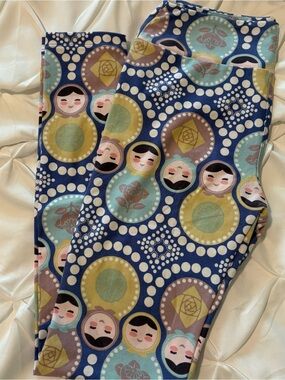 LuLaRoe OS Leggings, Russian Stacker Dolls, Like New